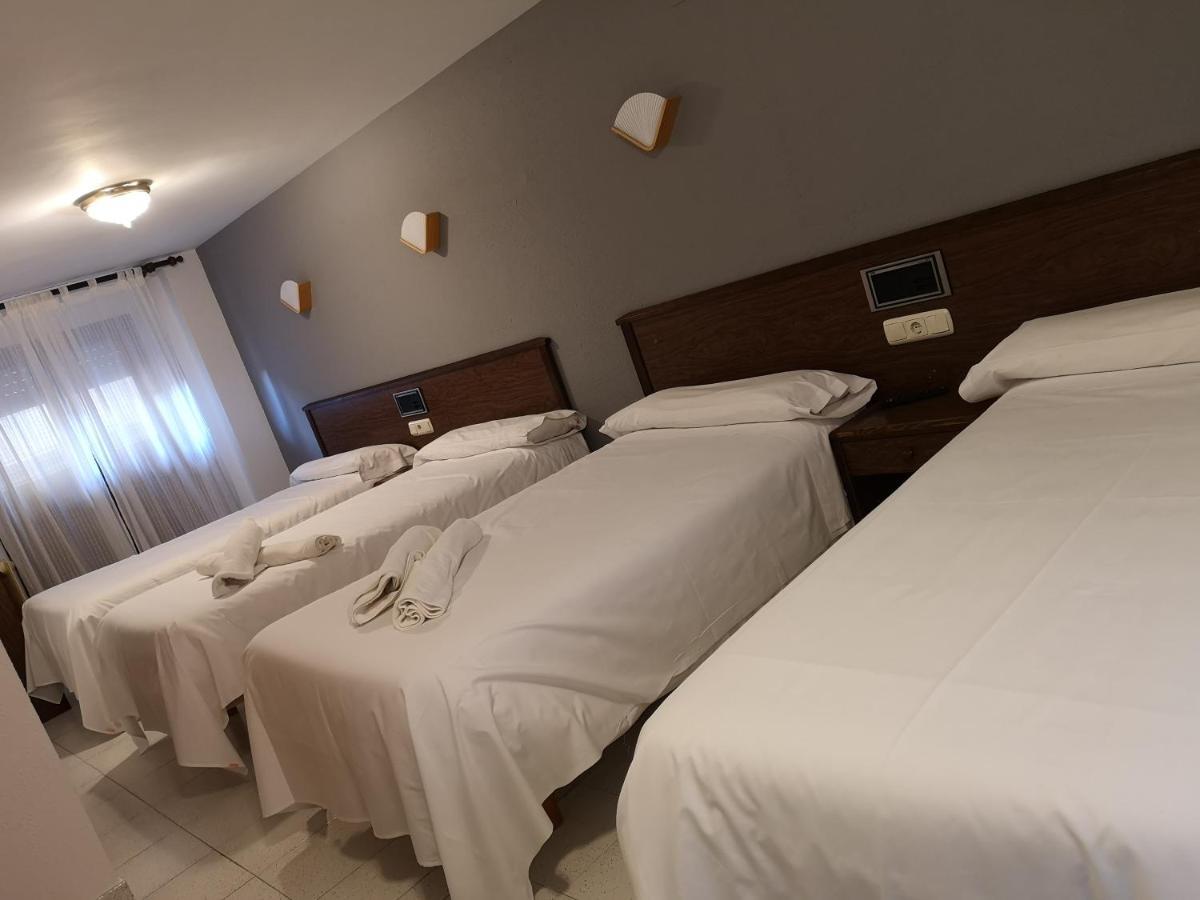 Ciudad De Jaca Hotel Exterior photo